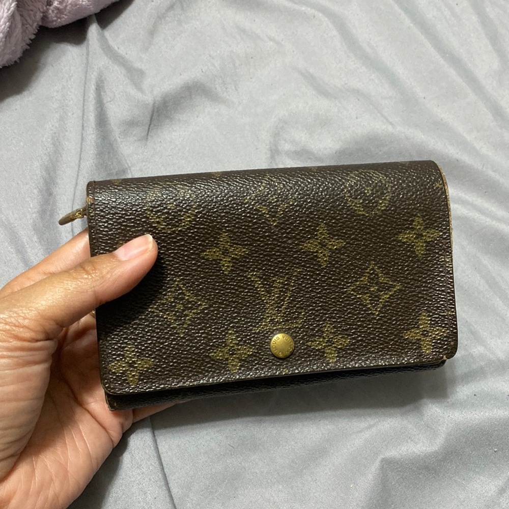 LV Authentic old small wallet could be used men or women